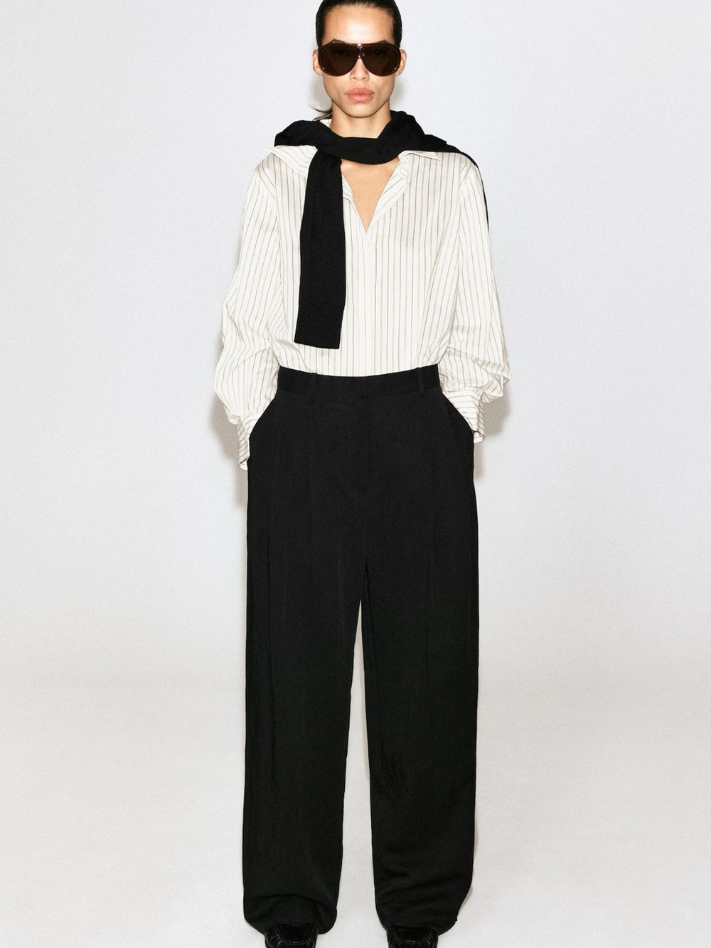 NWT (size 2) COS RELAXED FLUID WIDE-LEG PANTS